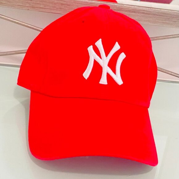 '47 Brand NY Yankees Cap — Classic Icon in Crimson (OSFA) - Picture 7 of 16